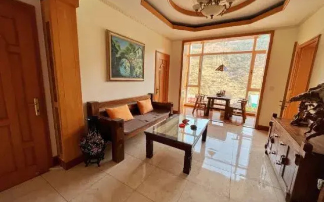 Shanhai Linglong Farm House Qingdao