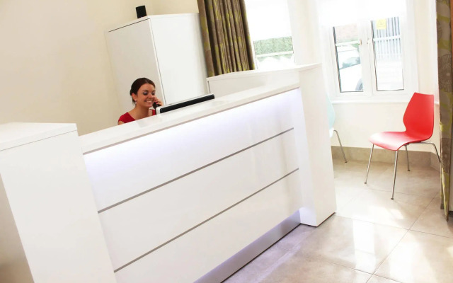 Brentwood Hotel