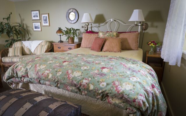 Country Willows Inn and Estate