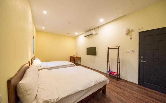7113 hotel