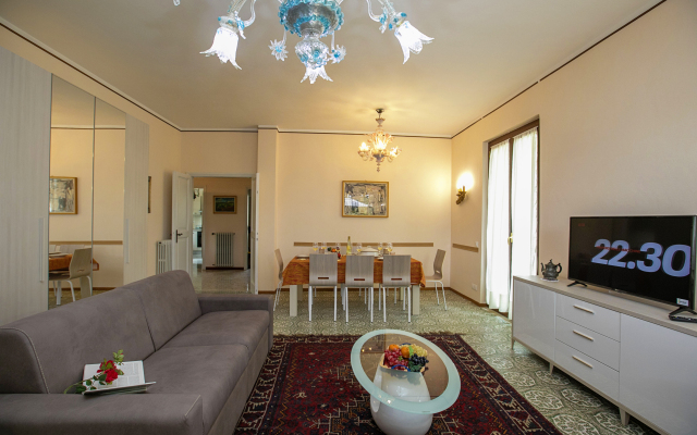 Villa Alberti 900m from Garda lake