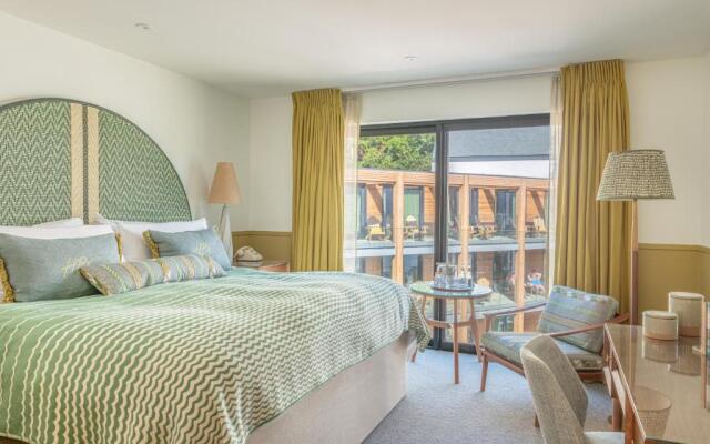 Harbour Beach Club & Hotel