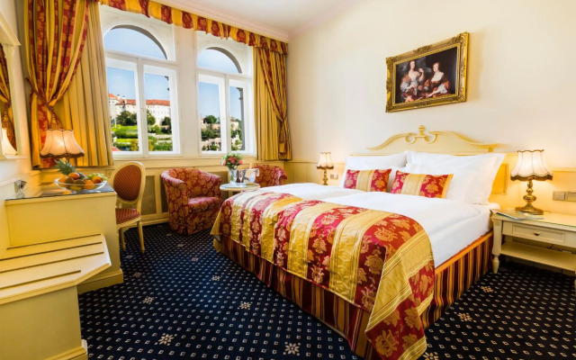 Luxury Family Hotel Royal Palace