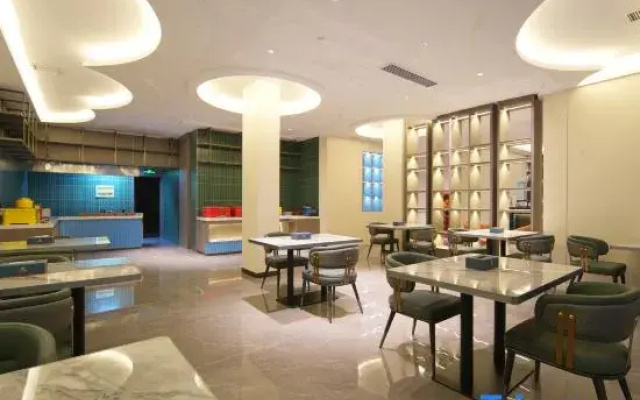 Yiwu Ousheng Fashion Hotel