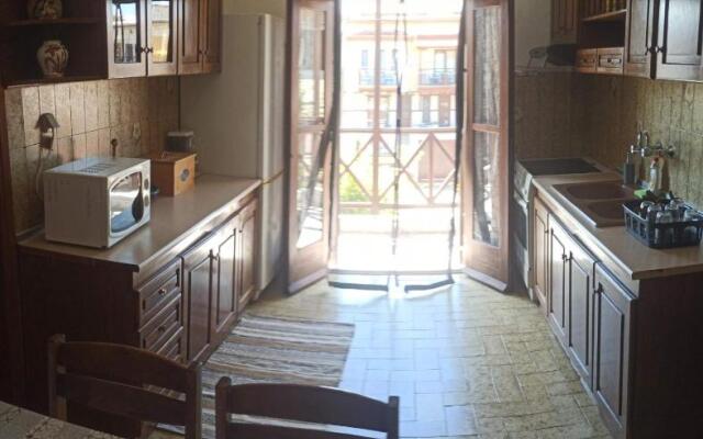 FAMILY'S HOUSE Near The Beach