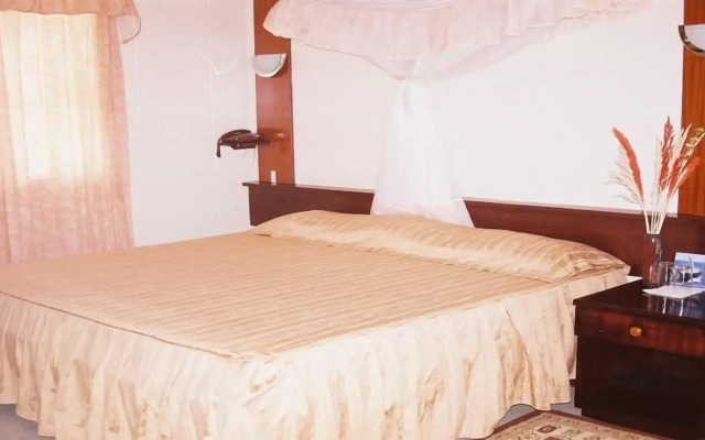 Blue Hut Hotel