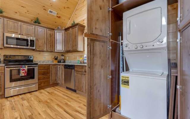 All About The View - Six Bedroom Cabin