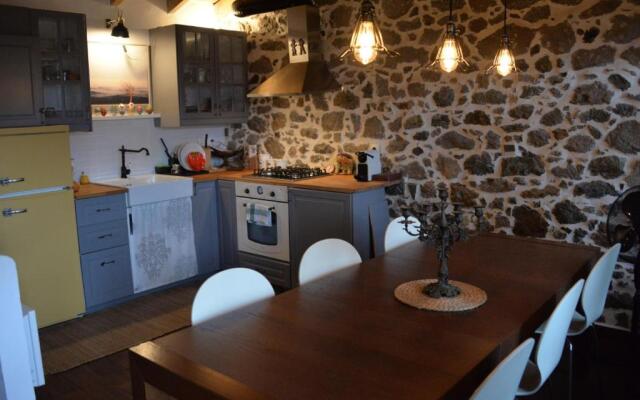 The fig tree house
