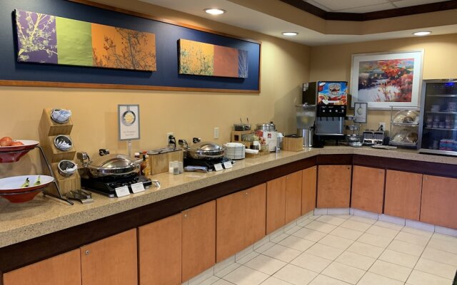 Fairfield Inn & Suites Marion
