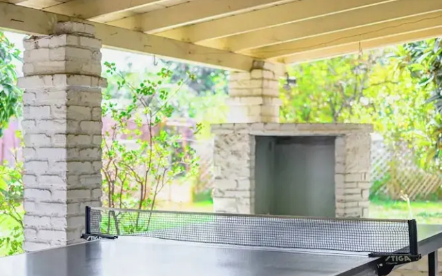 Not Affected by the Fire/spacious Retreat w/ Large Kitchen & Outdoor Patio