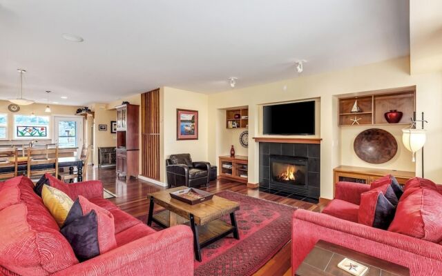 Lakeside Haven 3 Bedroom Townhouse