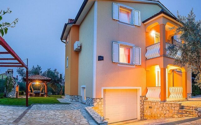 Sunlit Apartment Near Sea in Labin