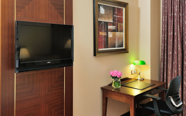 Wellborn Luxury Hotel