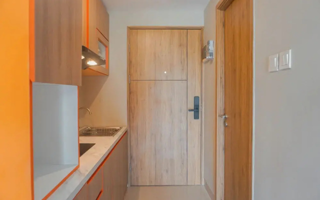 Cozy Studio Apartment At Gateway Park Lrt City Bekasi