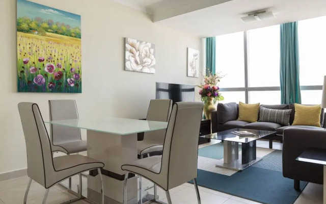 Global Lake View by HiGuests Vacation Homes