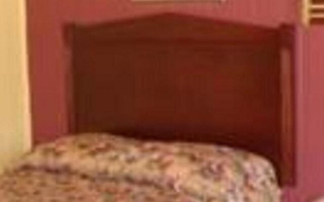 Washington & Lee Motel