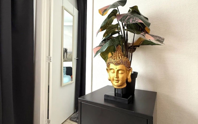 Peaceful 2 minutes European Parliament