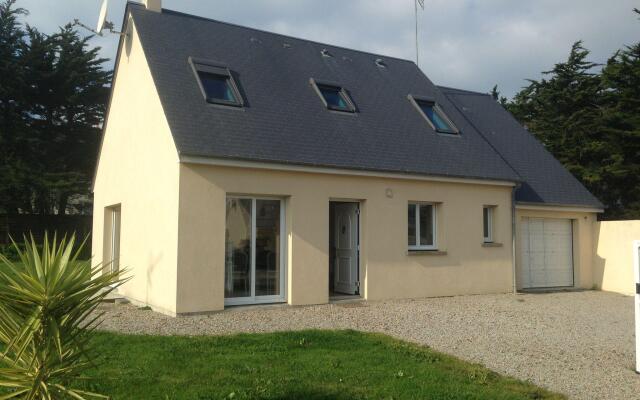 Modern Holiday Home In Denneville with Garden