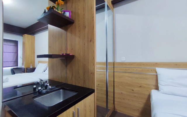 Cozy Studio (No Kitchen) At Candiland Apartment