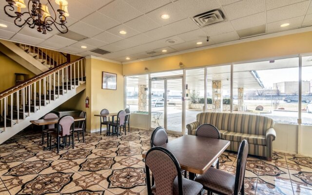 Days Inn Six Flags Mall