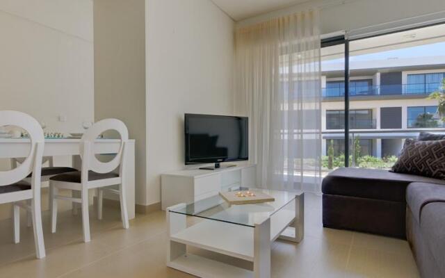 Cavalo Preto Beach Apartments