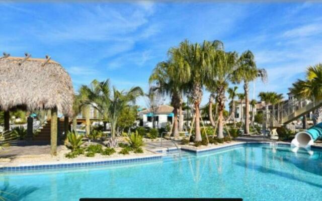 Amazing Champions Gate 7 bedrooms/6 bathrooms!