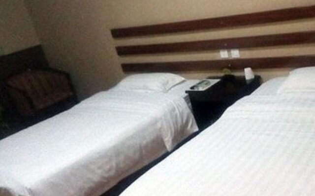 Anxian Tongxin Business Hotel