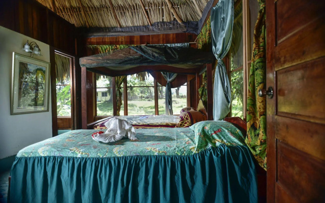 Banana Bank Lodge & Jungle Horseback Adventures