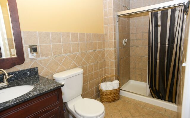 Naomi's Inn Bed & Breakfast