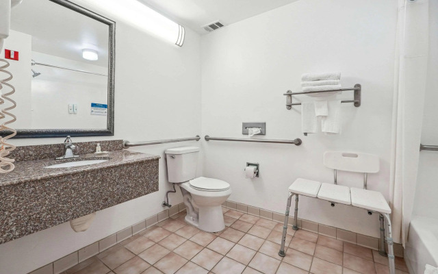 Quality Inn & Suites