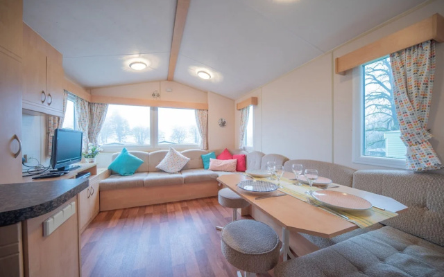 Family Caravan at Beautiful Three Lochs Park