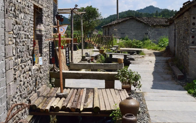 Xidi Kunlun Youth Hostel