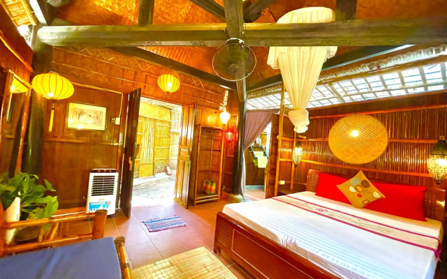 Under the coconut tree - Hostel
