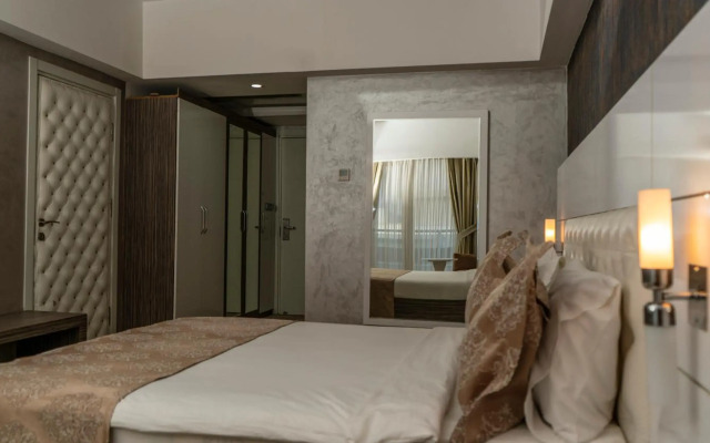 MOX Hotel