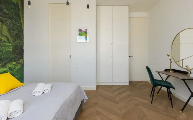Magnificent Sarmacka by Renters Prestige