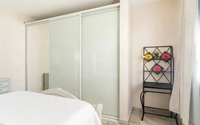 Beachside Near Airport Near Golf Course