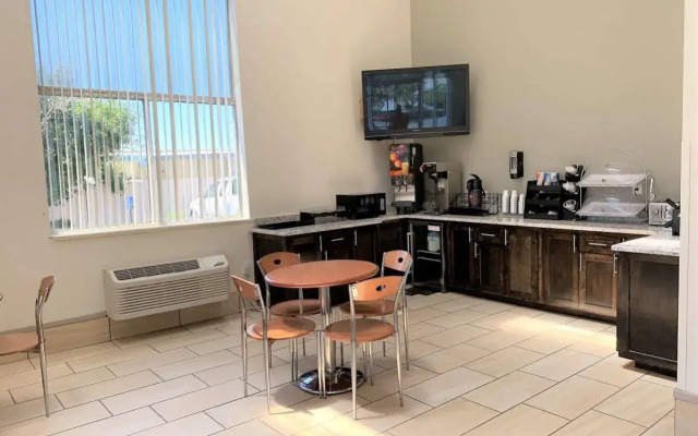 SureStay Hotel by Best Western Albuquerque Midtown