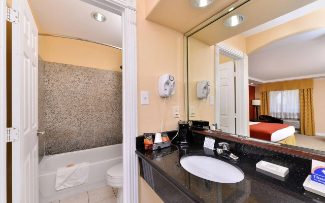 Americas Best Value Inn Angleton