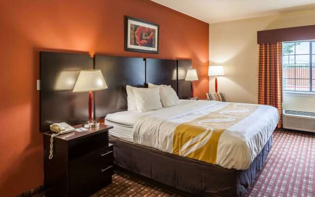 Quality Inn near SeaWorld - Lackland