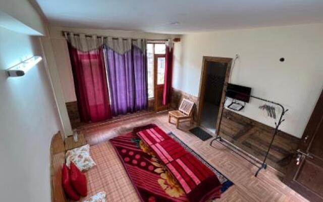 YOLO Backpackers Hostel