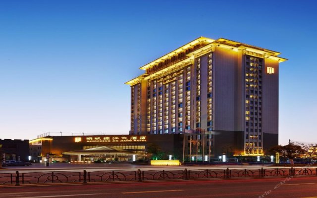 Mingcheng Jinjiang Hotel