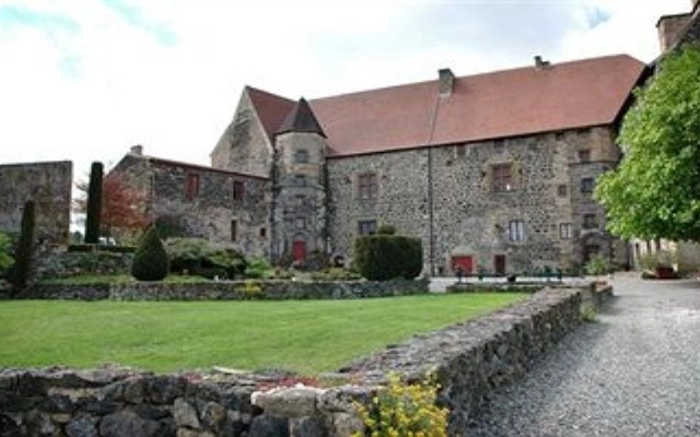 Château Royal de Saint Saturnin