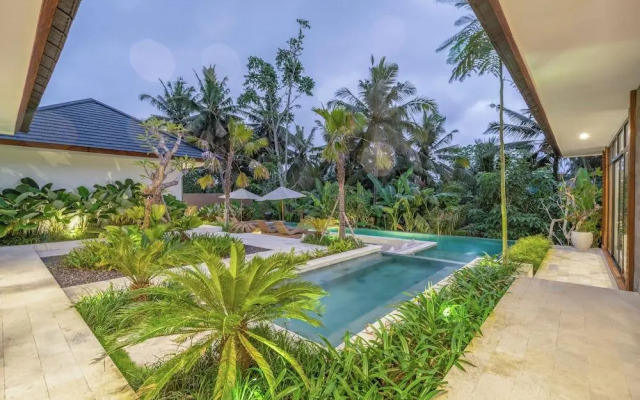 Villa The Kayu by GORO