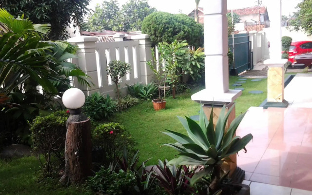 Junjunan Dalam Sharia Guesthouse