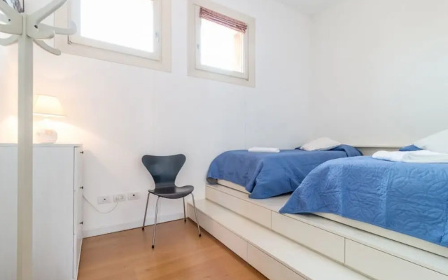 Canal View Apartment