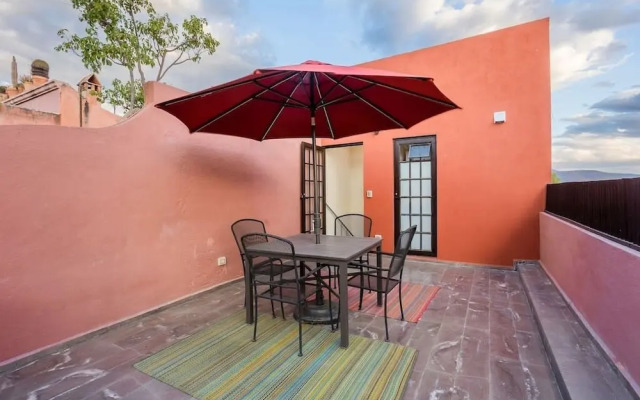 1BR Rooftop King Suite Casita in Centro
