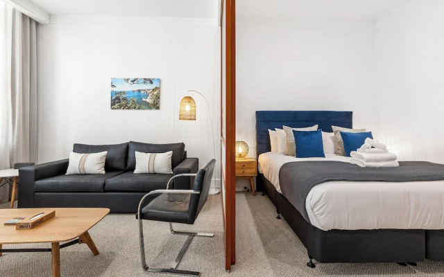 Central 1BR w/ Pool,Gym+Tennis Court Zodiak Stays