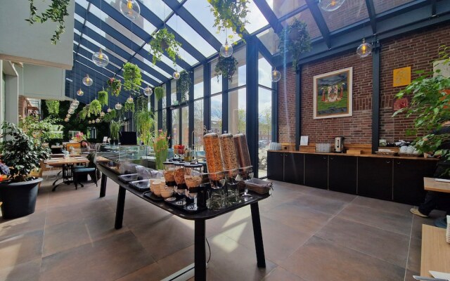 Chasse Hotel Residency