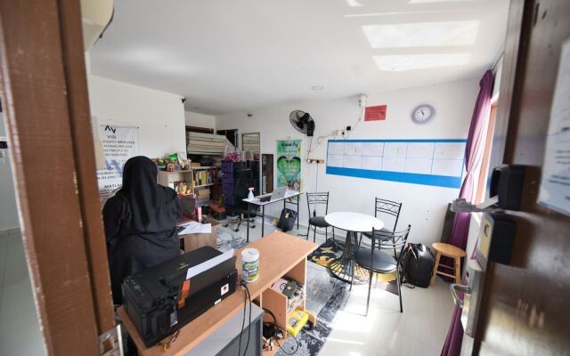 OYO 90908 Noor Arfa River Chalet