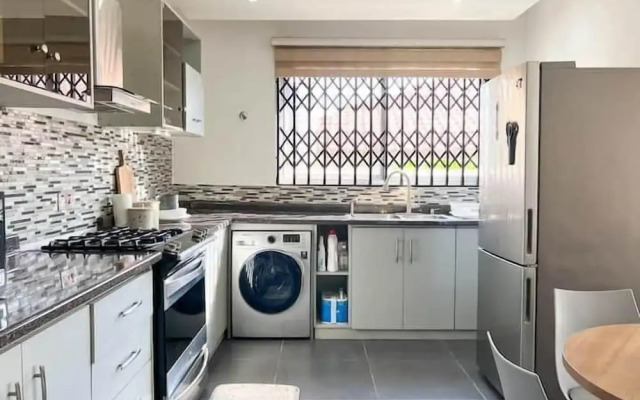 Apartment in East Airport